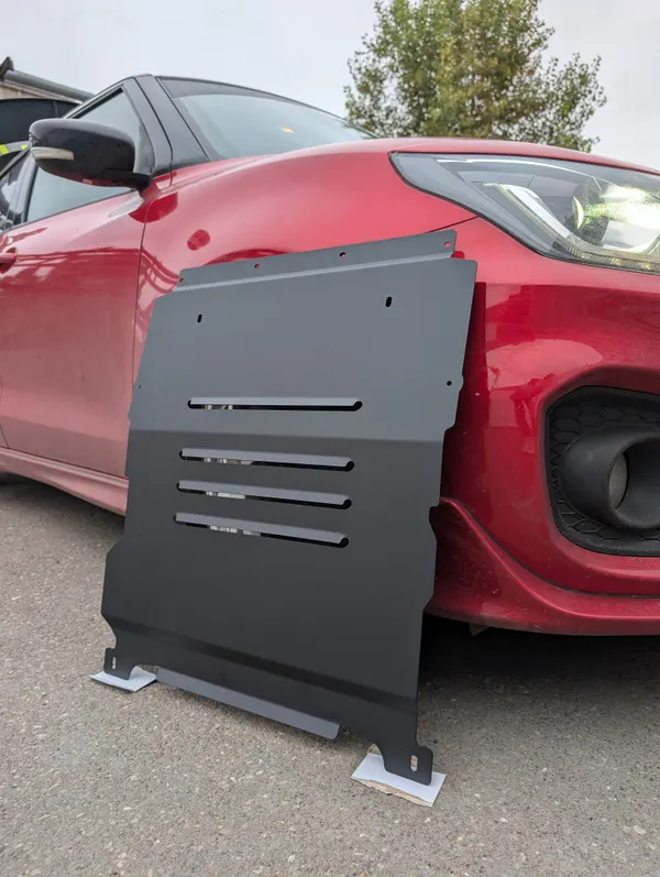 Пыльник двигателя Suzuki Swift Sport zc33s